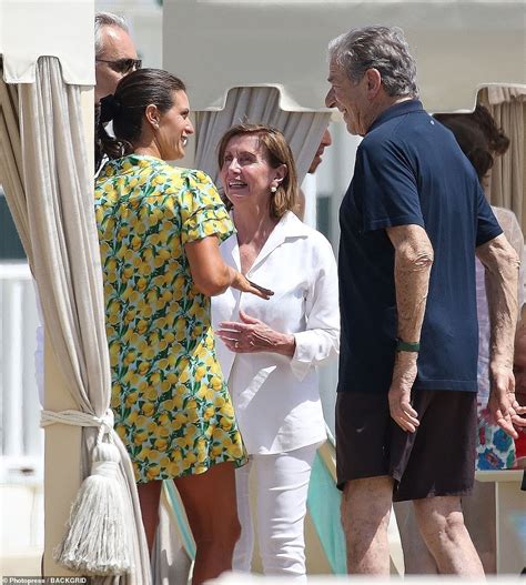 Nancy, 82, and Paul Pelosi hit an Italian beach resort owned by。